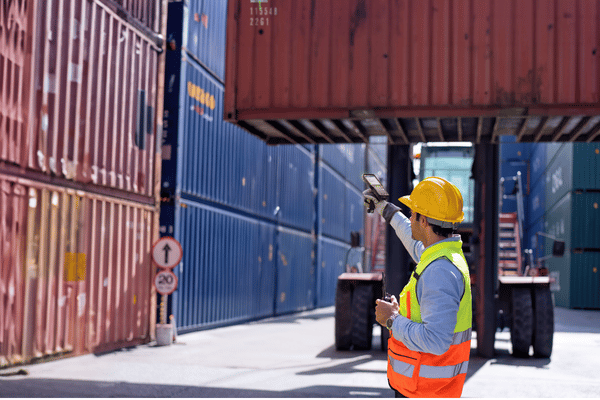 Bar Code Data Mobile Workforce Technology in shipping Containers